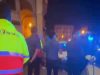 Maxi rissa a bottigliate in piazza della Repubblica