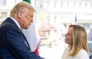 Trump ancora contro Meloni, premier in Cdm: “Tensioni non danneggino rapporti con Washington”