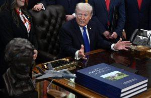 Trump non ha dubbi: “Gli italiani mi adorano”