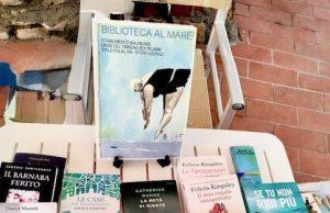 Livorno, la cultura arriva in spiaggia: riapre la Biblioteca al Mare