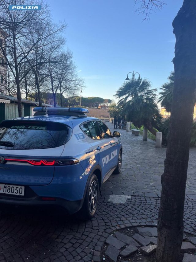polizia via piazza Garibaldi