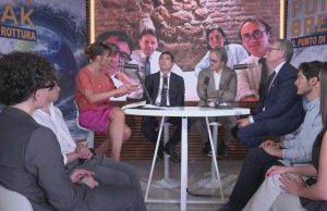 Fratoianni: “Serve gamba centrista al campo largo? Non capisco cosa significhi, bisogna partire dai contenuti…”