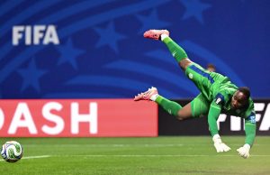 Mondiali, Mpasi show nel primo tempo contro l’Inghilterra: chi è il portiere del Congo